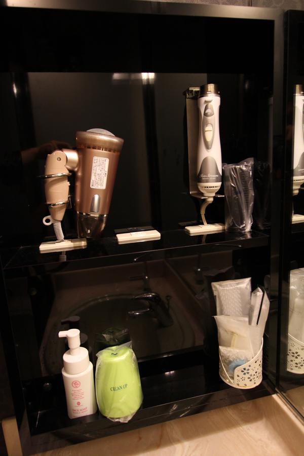 Lala Fleur (Adults Only) Hotel Osaka Bagian luar foto